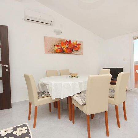 Apartments By The Sea Vlasici, Pag - 9324 Стая снимка