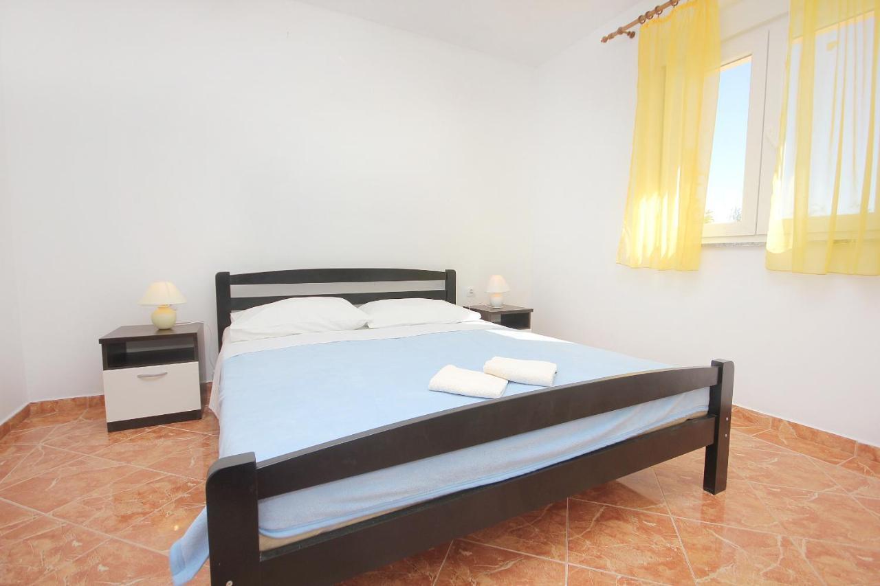 Apartments By The Sea Vlasici, Pag - 9324 Екстериор снимка