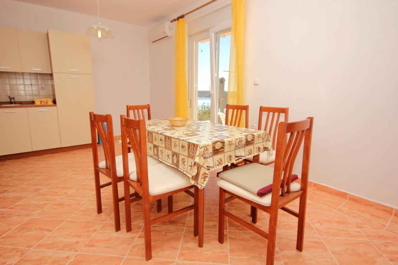 Apartments By The Sea Vlasici, Pag - 9324 Екстериор снимка